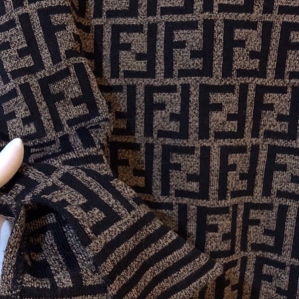 Fendi sweater! - Picture 3 of 6